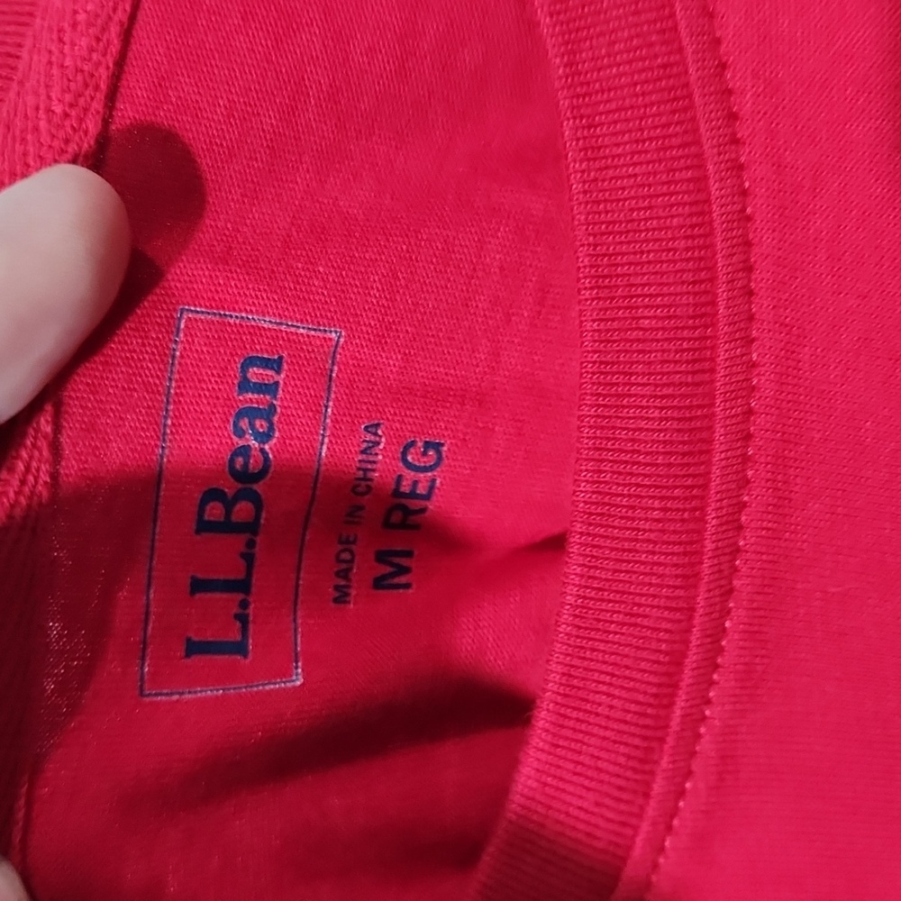 L.L. Bean Long Sleeved Winter Themed T Shirt M - Picture 4 of 7